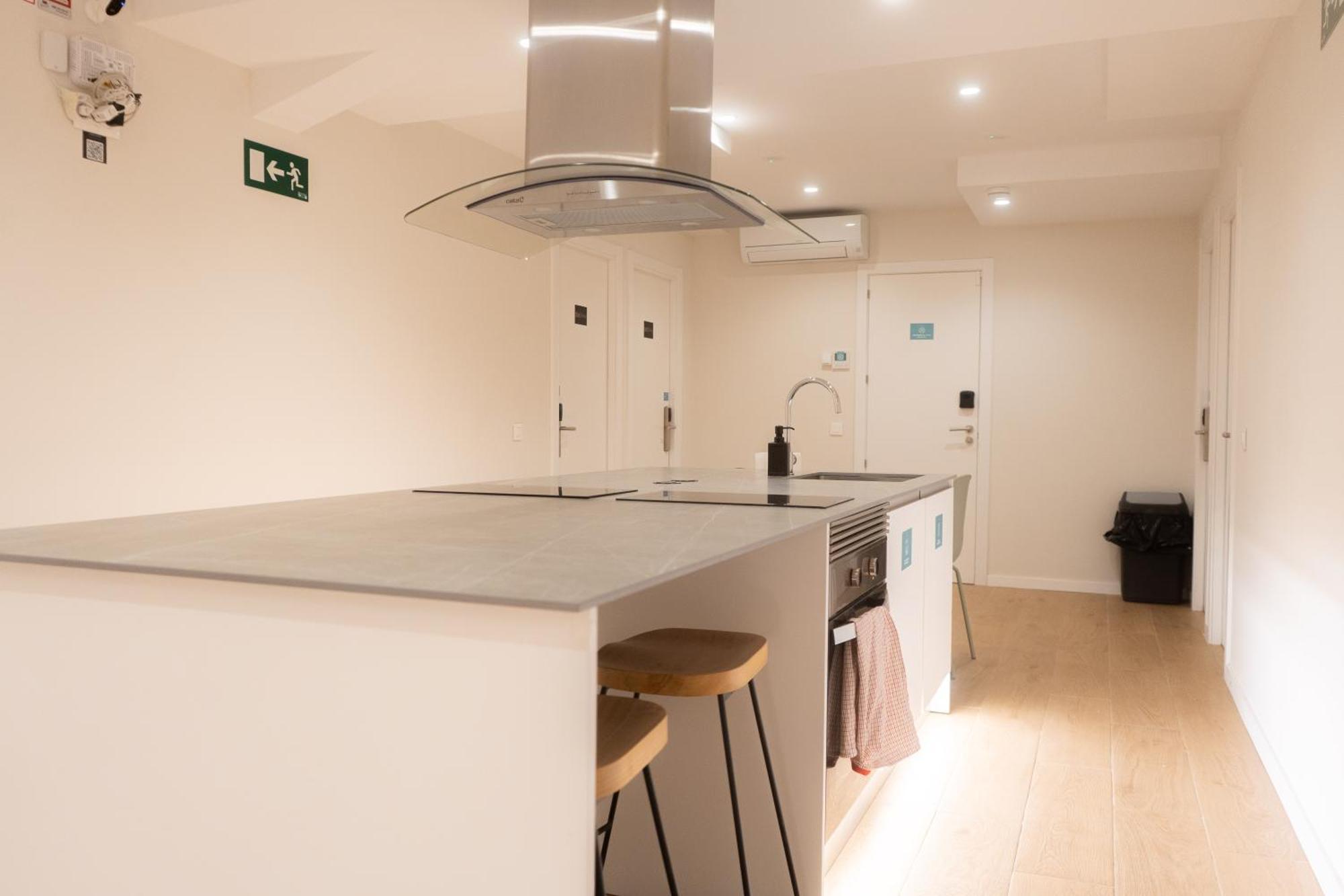 I'M Room Suites Nuevos Ministerios - Bernabeu 'Digital Access' Madrid Esterno foto
